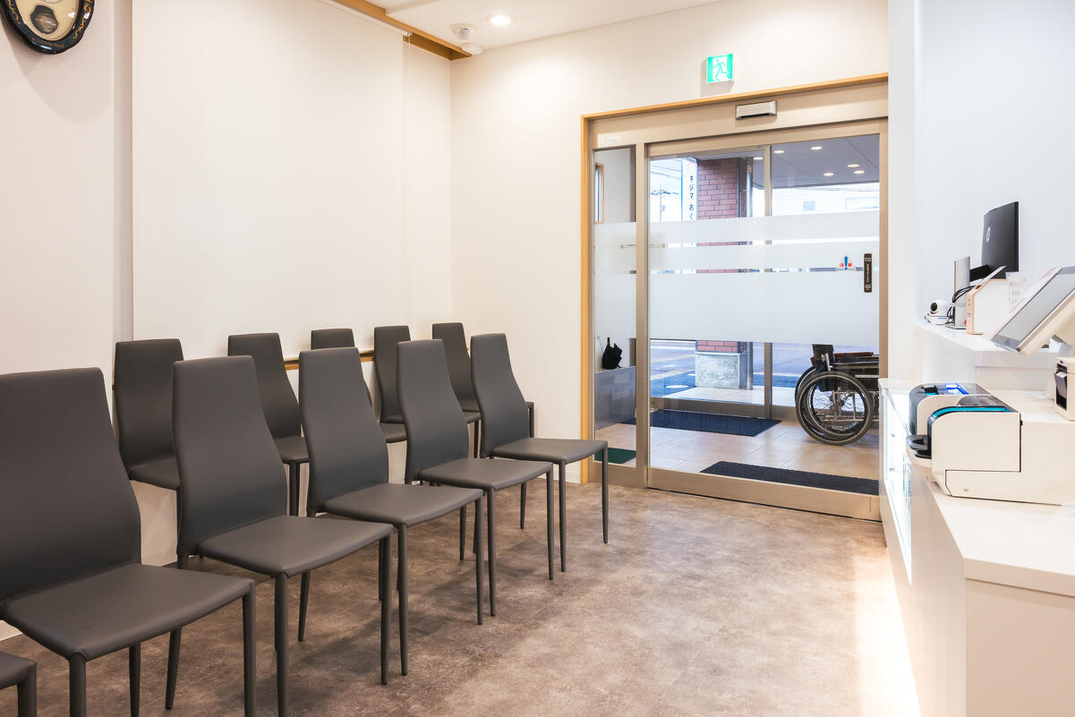 キジマ おくちのクリニック 待合室